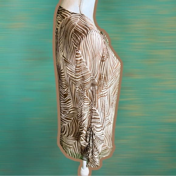 BCBGMaxAzria Brown Palm Leaf Pattern 100% Silk Tie-Front Pullover Blouse Size 8 - Picture 10 of 11
